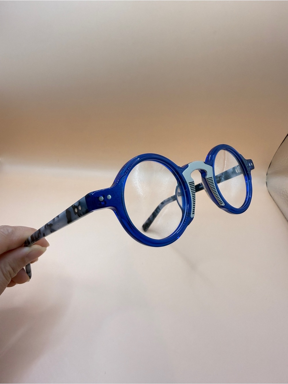 ZEELOOL stylish Round Transparent Blue Glasses Frame, no Prescription - Picture 3 of 6